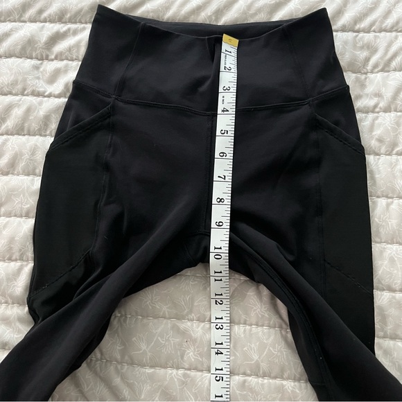 Lululemon Cropped Side Pocket Mesh Leggings Size 4 - Picture 6 of 7